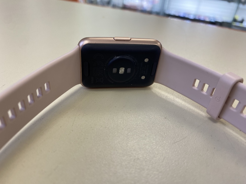 Смарт-часы Huawei Watch FIT