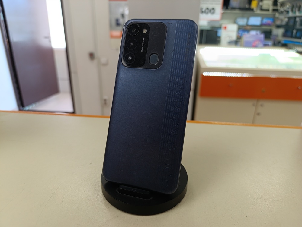 Смартфон Tecno Spark 8C 4/64