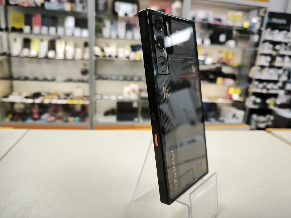 Смартфон Nubia Red Magic 9 Pro 12/512