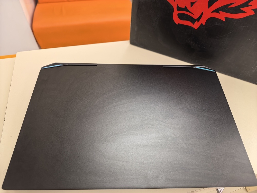 Ноутбук Maibenben; Ryzen 7 5800H, GeForce RTX 3070, 16 Гб, 500 Гб, Нет