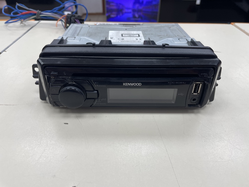 Автомагнитола Kenwood KDC-5051U