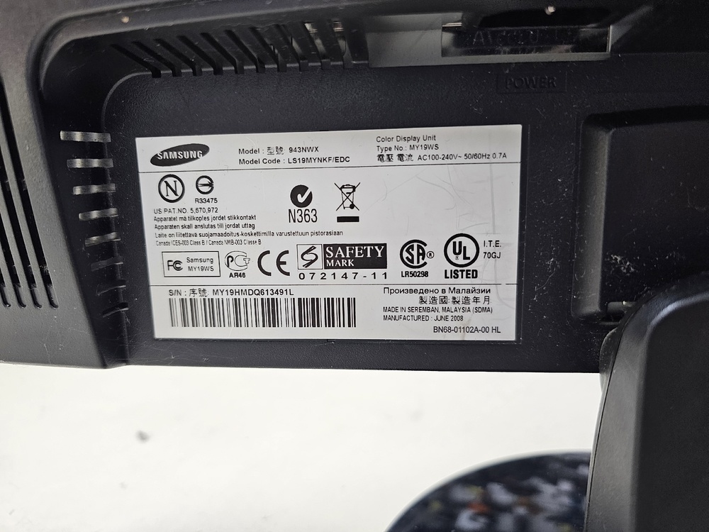 Монитор Samsung 943NW