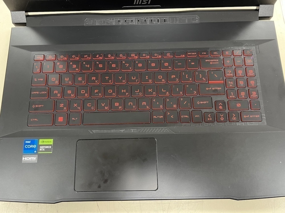 Ноутбук MSI; Core i5-11260H, GeForce RTX 2050, 8 Гб, 250 Гб, Нет