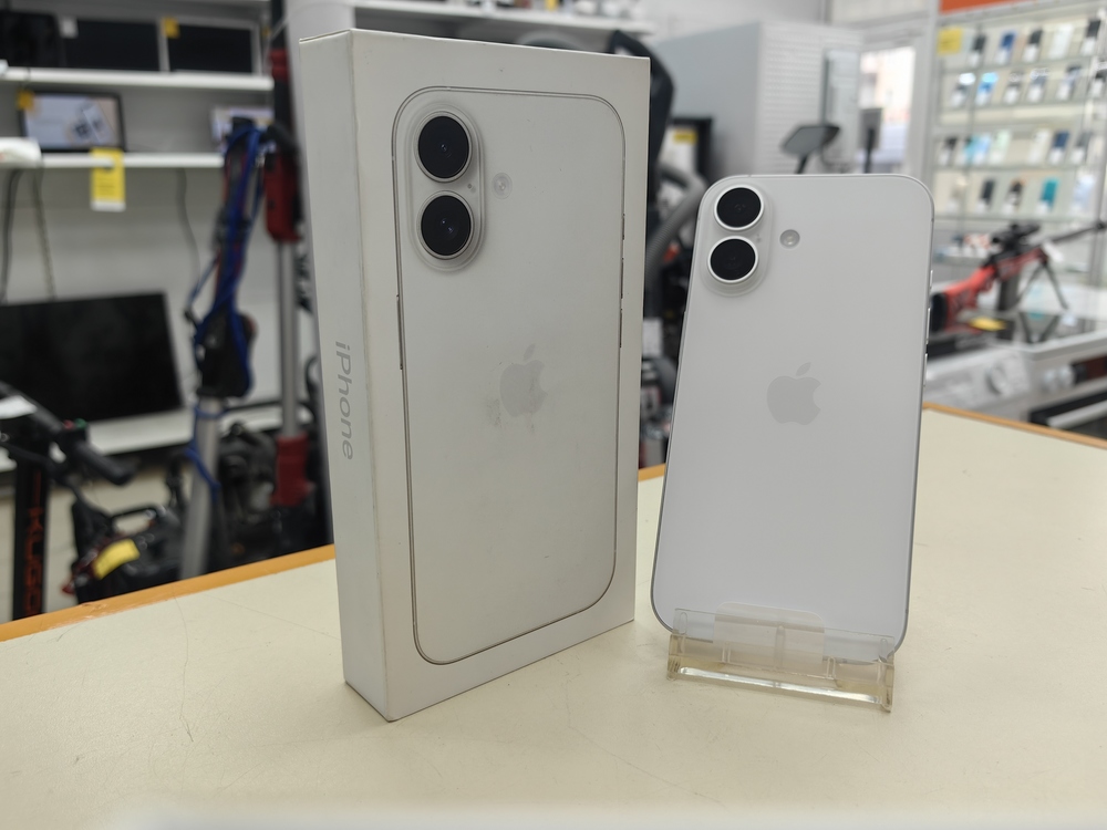 Смартфон Apple Iphone 16 256Gb