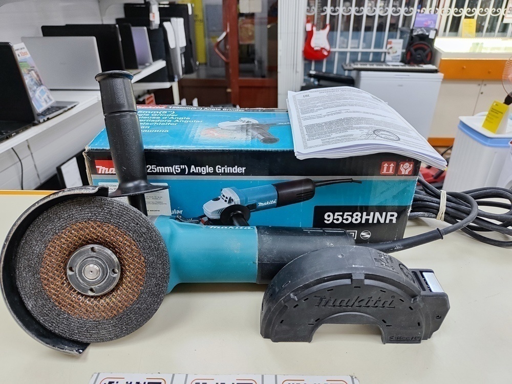 Угловая шлифмашина Makita 9558HNR