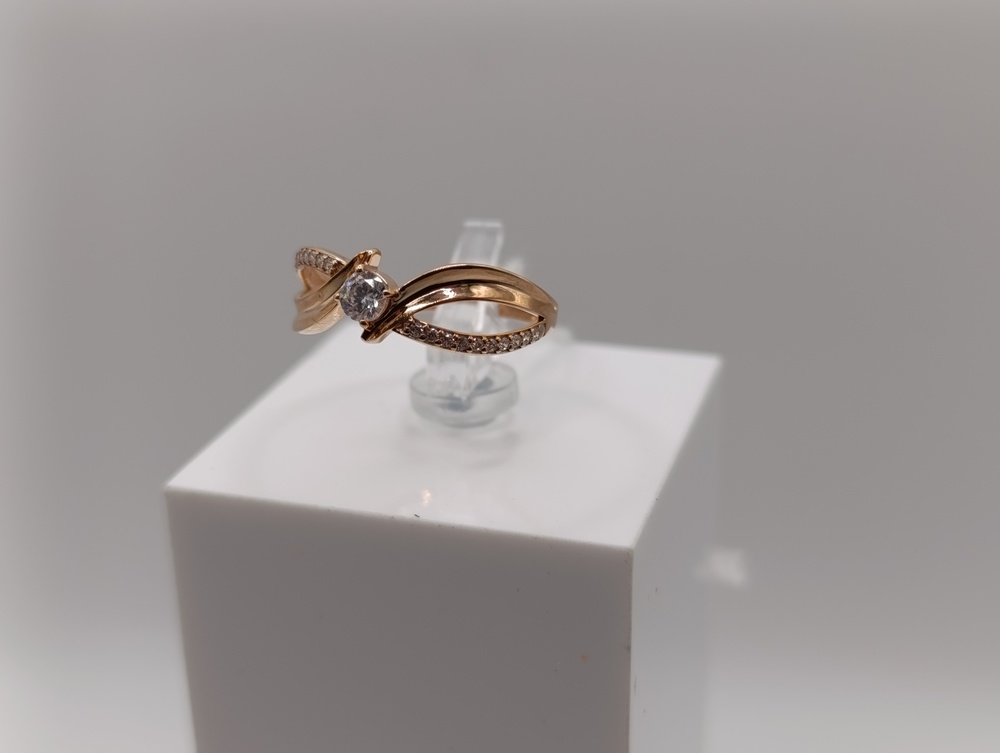 КОЛКМИ375 КОЛЬЦО С КАМНЯМИ (Au 375)