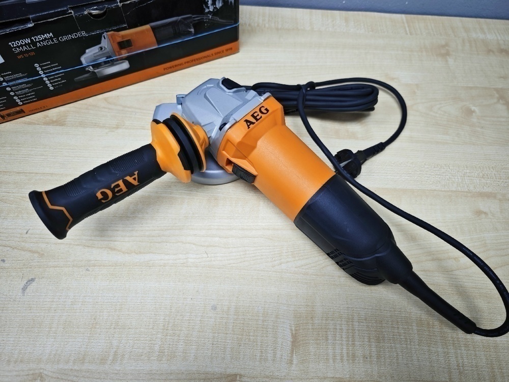 Угловая шлифмашина AEG WS 12-125