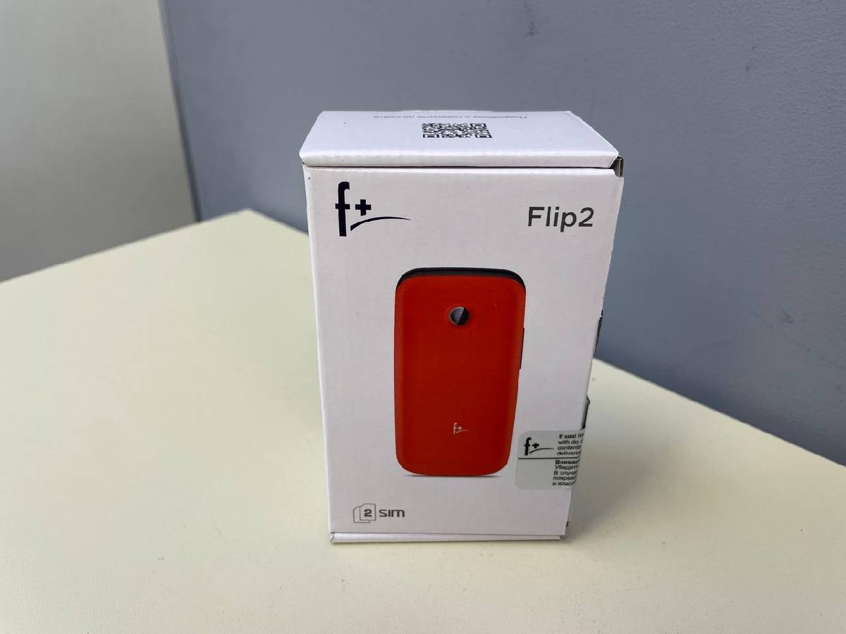 Мобильный телефон Fly Flip 2
