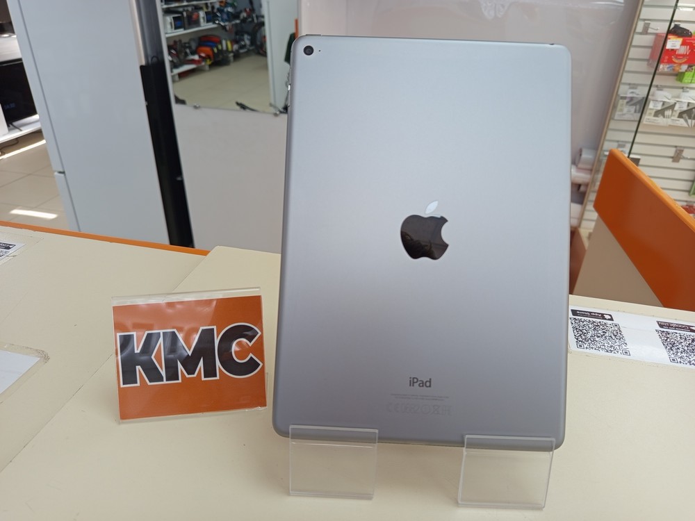 Планшет Apple iPad Air 2 32 ГБ A1566 (Wi-Fi)