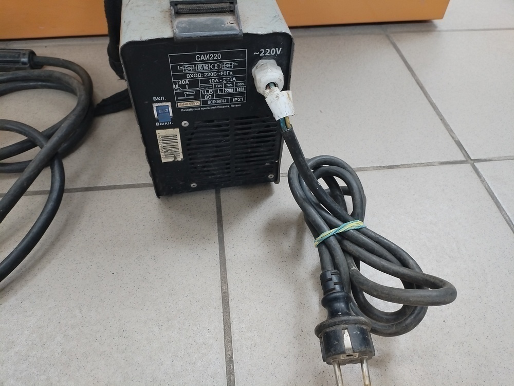 Сварочный аппарат Ресанта САИ-220А