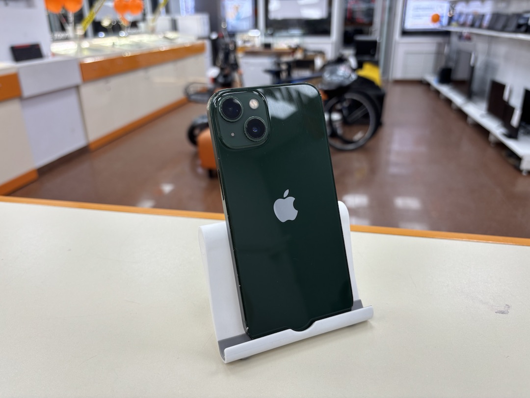 Смартфон Apple iPhone 13 128Gb