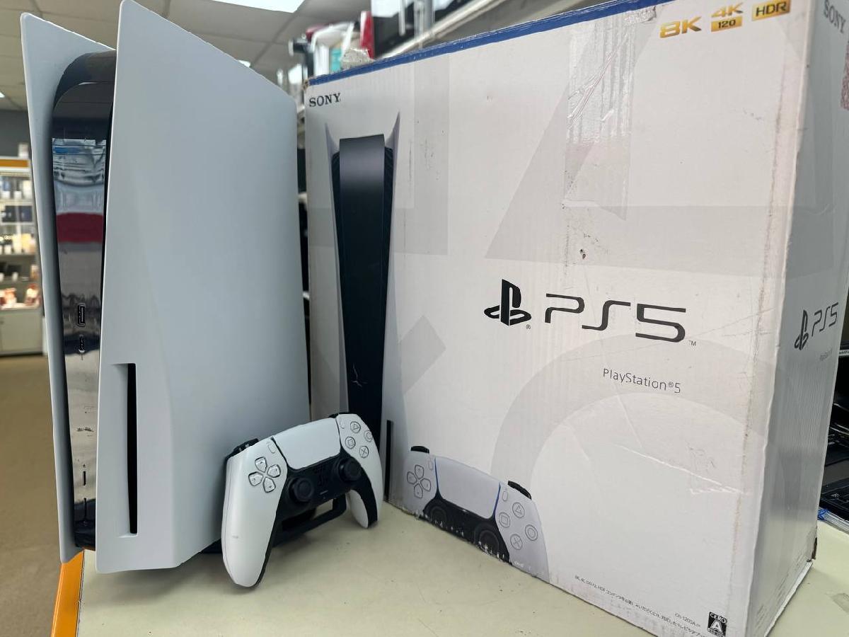 Игровая приставка PlayStation 5 825Gb (С дисководом)