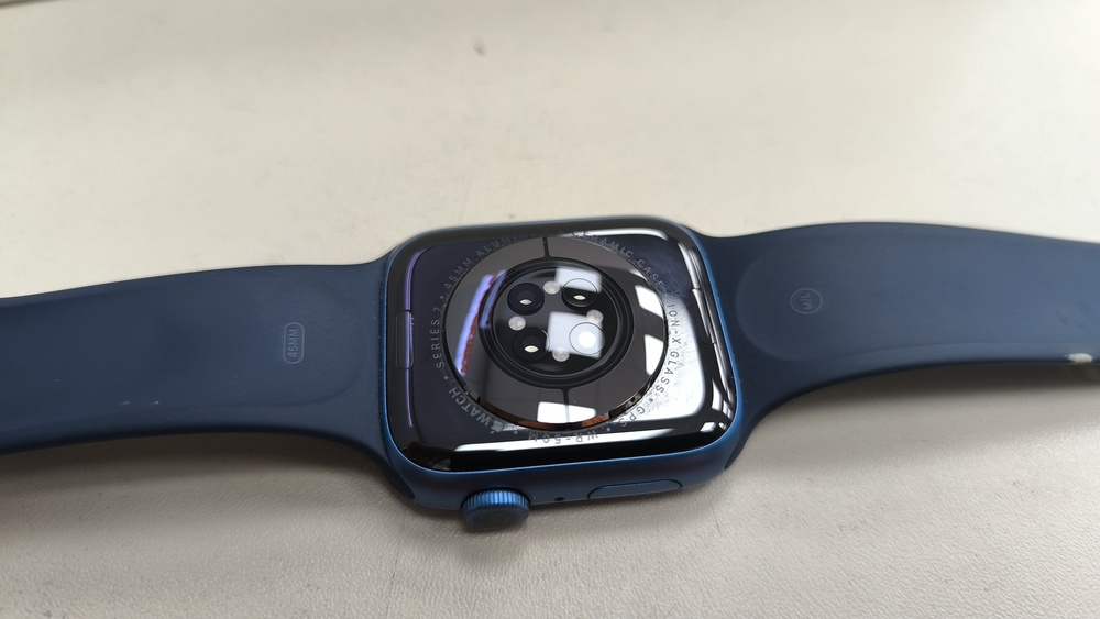 Смарт-часы Apple Watch Series 7 45mm