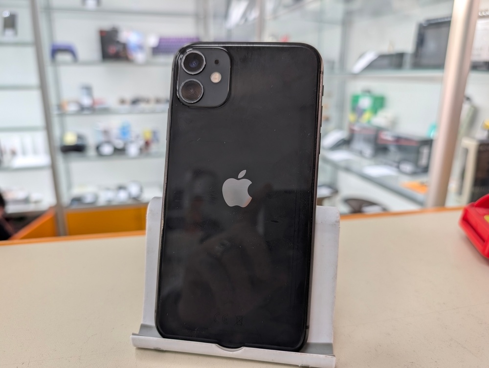 Смартфон Apple iPhone 11 64Gb