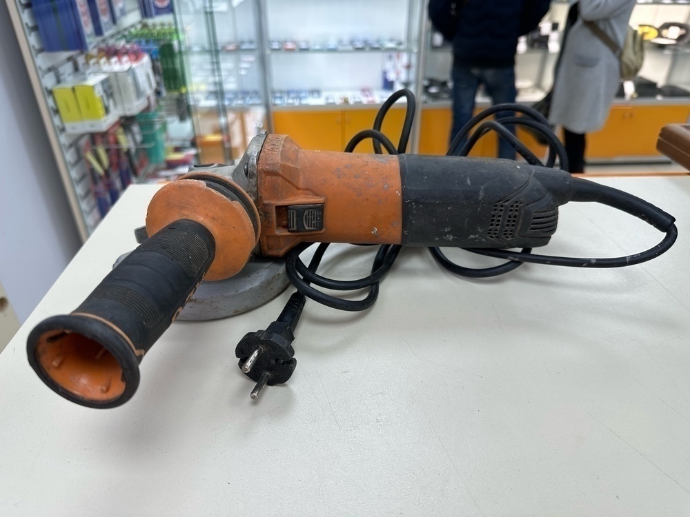 Угловая шлифмашина AEG WS 13-125XE