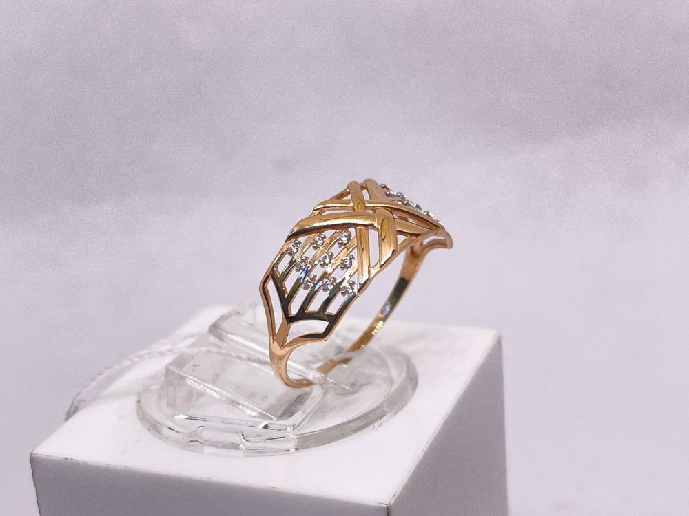 КОЛЬЦО С КАМНЯМИ (Au 585)