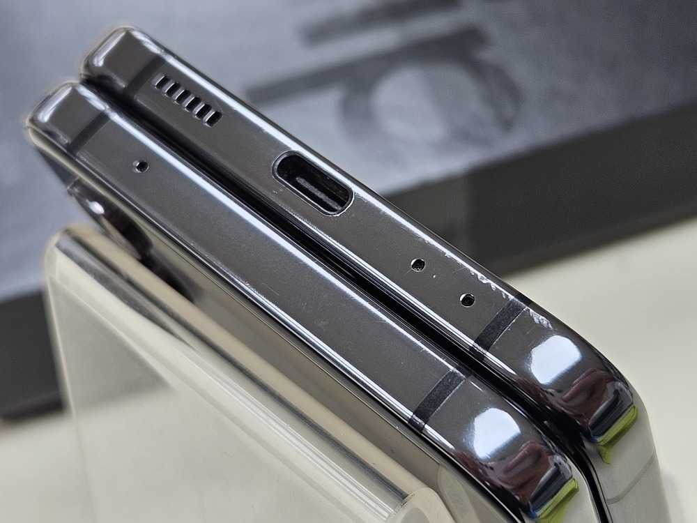 Смартфон Samsung Galaxy Z Flip 4 8/256