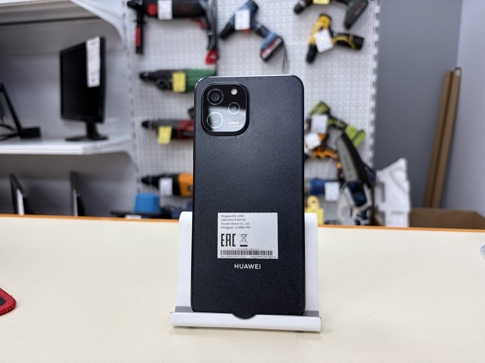 Смартфон Huawei Nova Y61 4/128