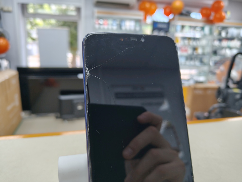 Смартфон Honor 8C 3/32