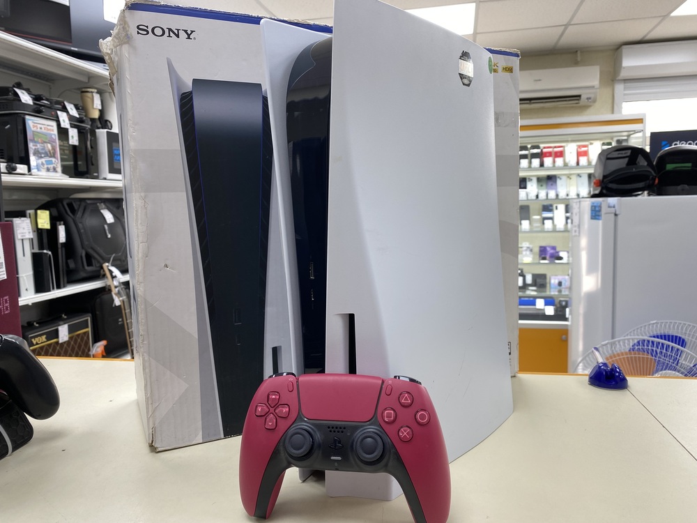 Игровая приставка PlayStation 5 825Gb (С дисководом)