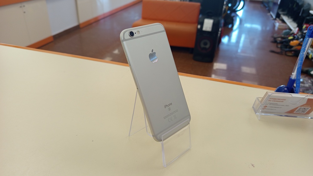 Смартфон Apple iPhone 6S 32Gb