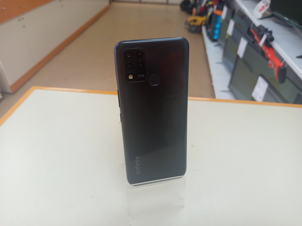 Смартфон Infinix HOT 11 4/128