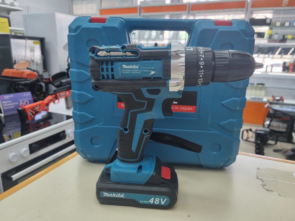Шуруповерт Makita 123.