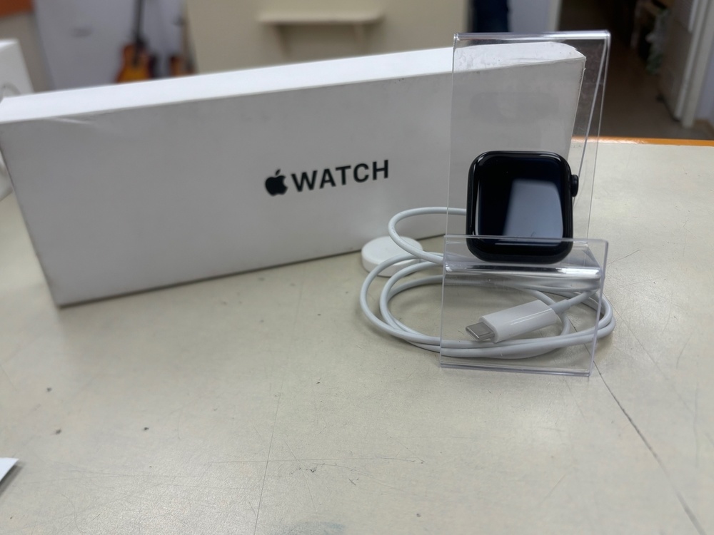 Смарт-часы Apple Watch SE 2022 40mm