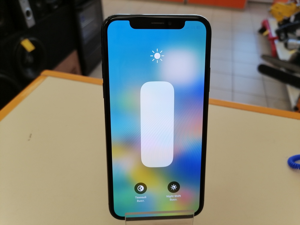 Смартфон Apple iPhone X 64Gb