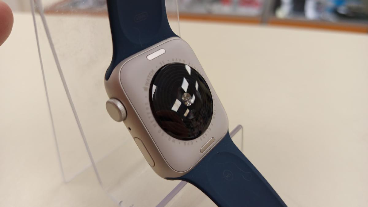 Смарт-часы Apple Watch SE 2022 44mm