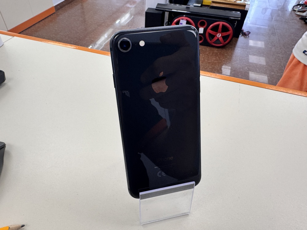 Смартфон Apple iPhone 8 64Gb