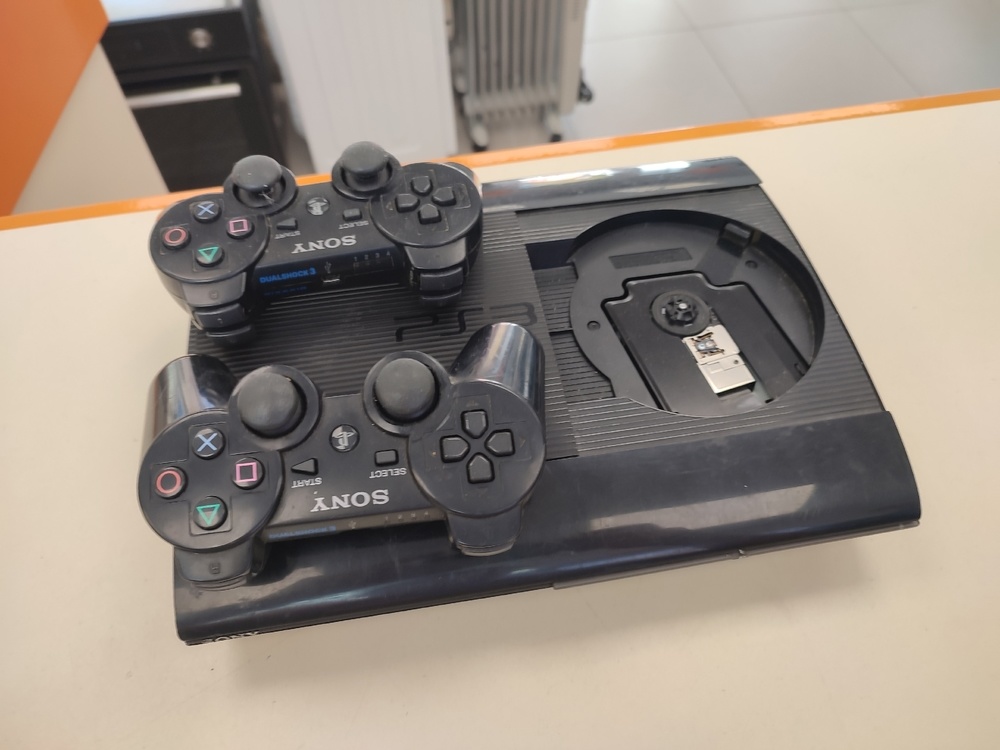 Игровая приставка PlayStation 3 500GB