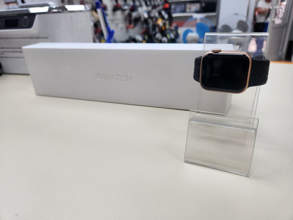 Смарт-часы Apple Watch Series 6 40mm