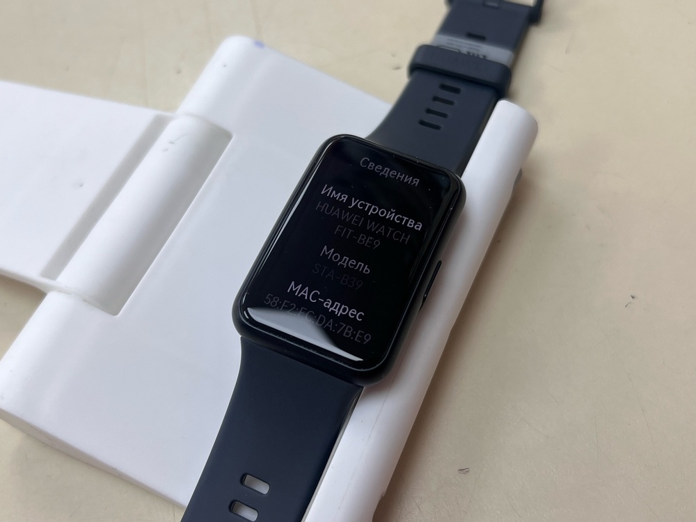 Смарт-часы Huawei Watch FIT