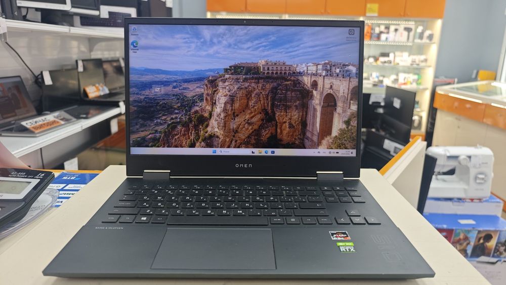 Ноутбук HP Omen 15-en0018ur; Ryzen 7 4800H, GeForce RTX 2060, 16 Гб, 1 Tb, Нет