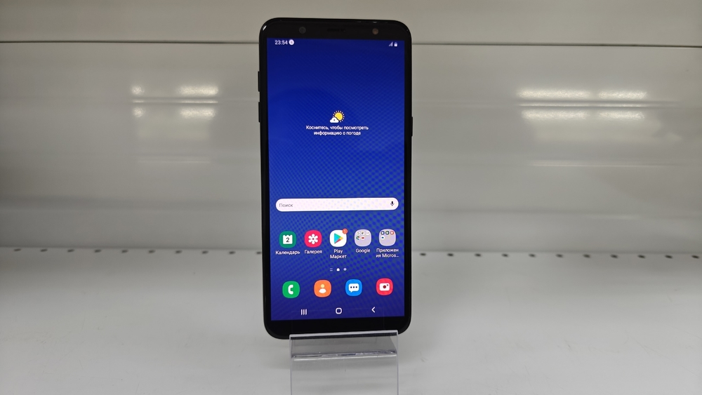 Смартфон Samsung Galaxy J8 3/32 (2018)