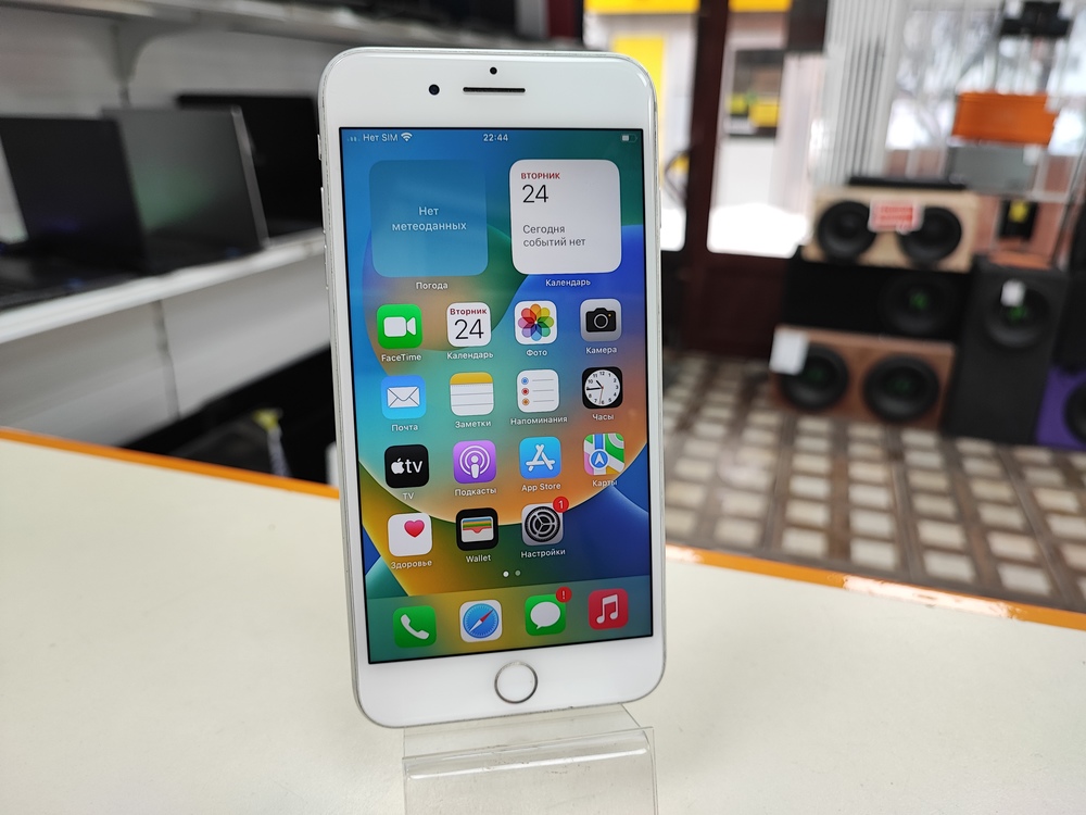 Смартфон Apple iPhone 8 Plus 64Gb