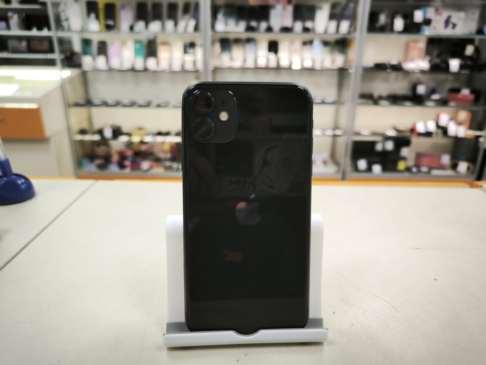 Смартфон Apple iPhone 11 128Gb