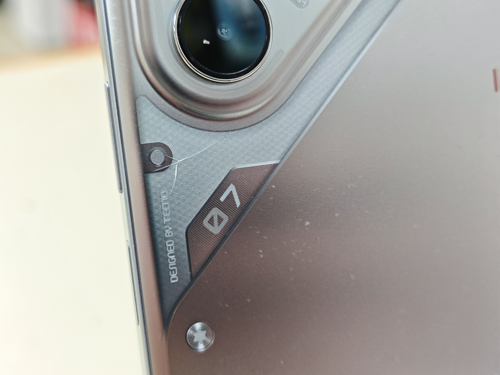 Смартфон Tecno Pova 7 Neo 8/256