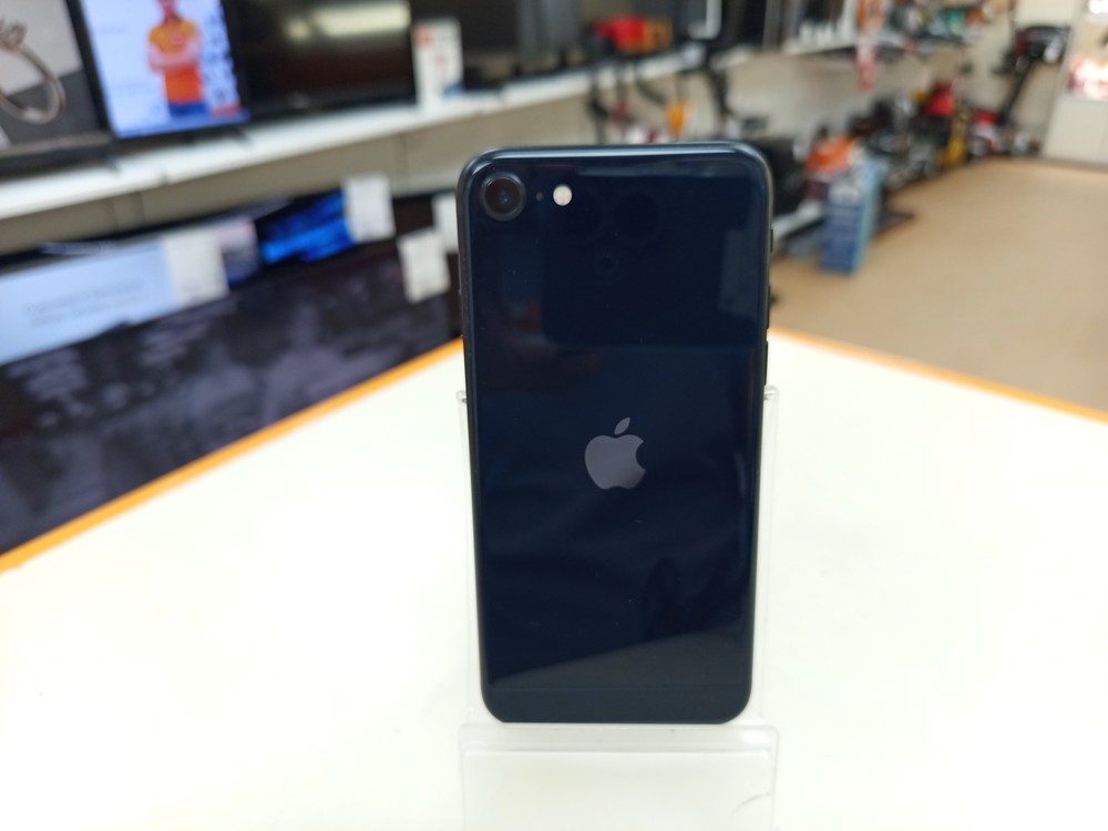 Смартфон Apple iPhone SE 2020 64Gb