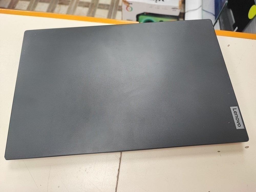 Ноутбук Lenovo; Ryzen 3 7320, Radeon 610M, 8 Гб, 250 Гб, Нет