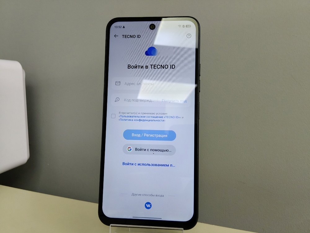 Смартфон Tecno Spark Go 2 3/64Gb