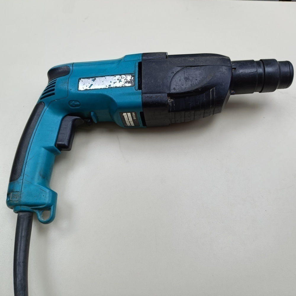 Перфоратор Makita HR 2440