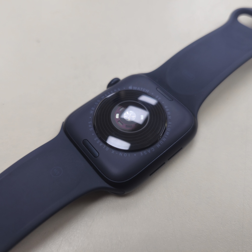 Смарт-часы Apple Watch SE 2022 44mm