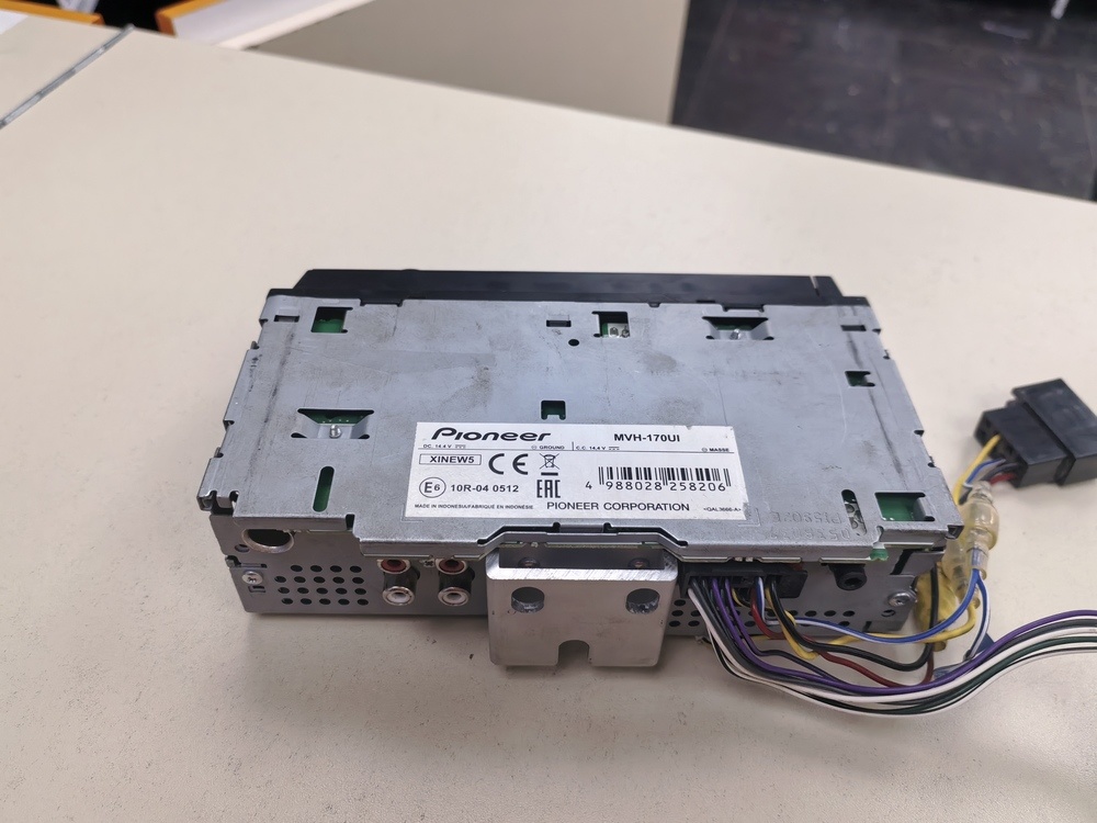 Автомагнитола Pioneer MVH-170UI