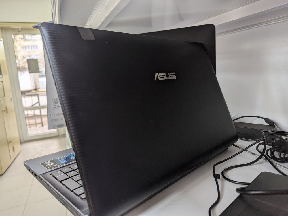 Ноутбук ASUS; A10-4600M, AMD Graphics, 6 Гб, Нет, 1 Tb