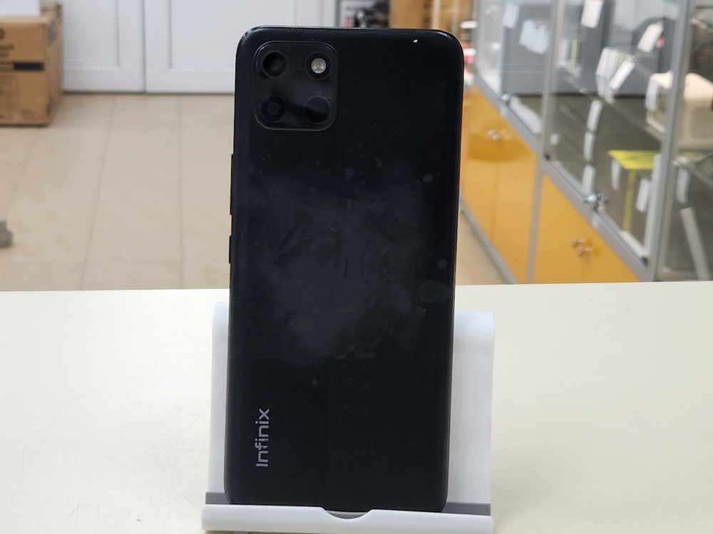 Смартфон Infinix Smart 6 HD 2/32