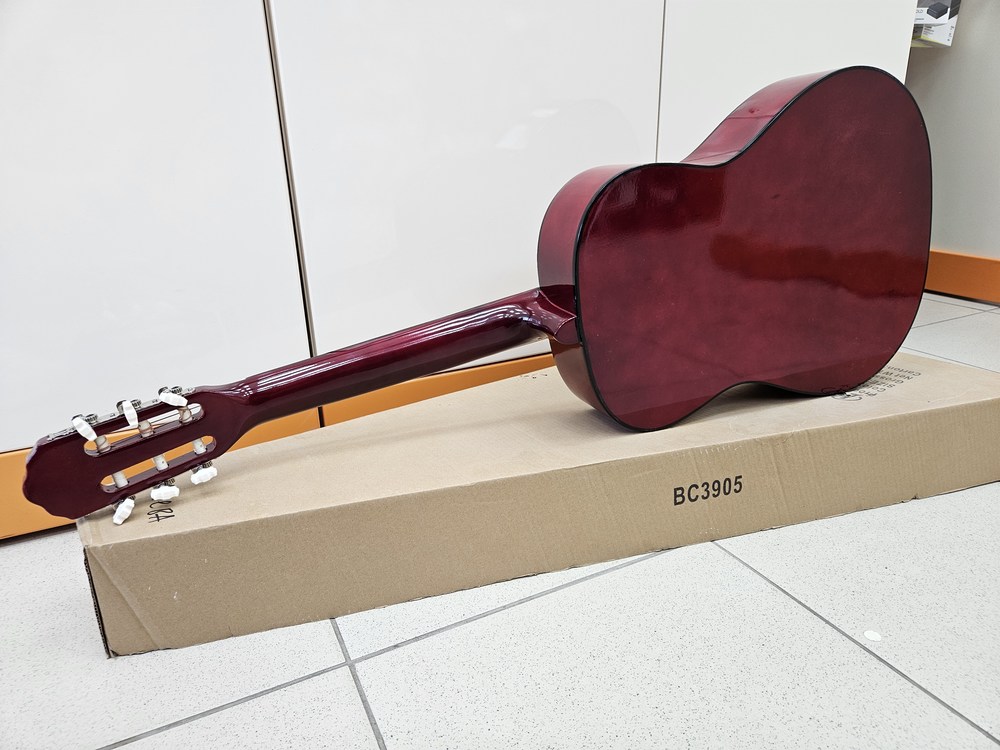 ГИТАРА АККУСТИЧЕСКАЯ Bellucci BC3905
