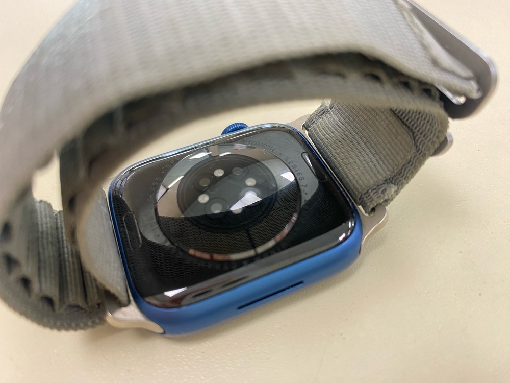 Смарт-часы Apple Watch Series 7 45mm