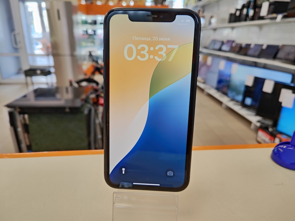 Смартфон Apple iPhone 11 64Gb